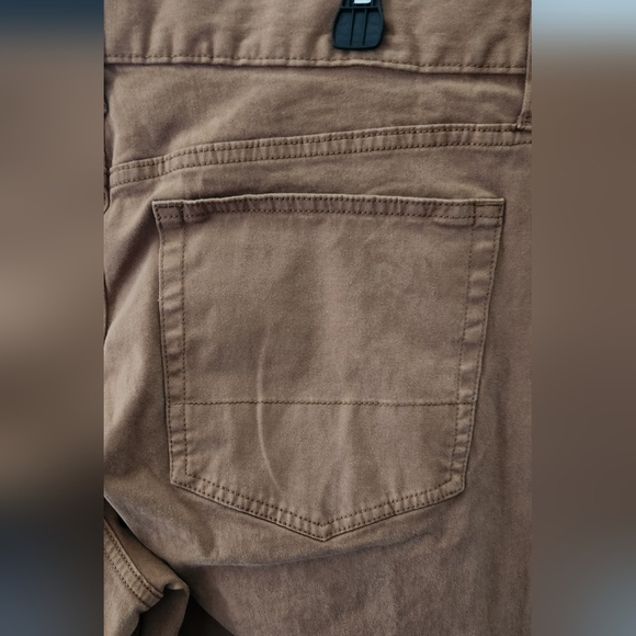 👖 Men’s Tan Jeans – Size 38x30, NWT, Classic Fit, Versatile Style - Picture 9 of 11